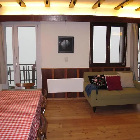 Chalet Les Oiseaux Nend111 度假居 Iserables
