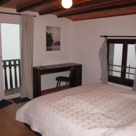 Chalet Les Oiseaux Nend111 *