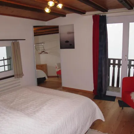 Chalet Les Oiseaux Nend111 度假居